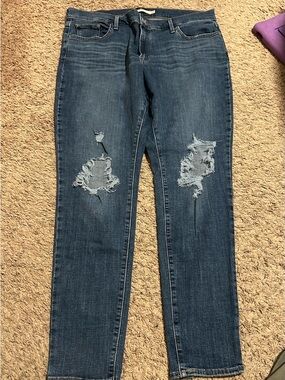 Levi's Dark Blue Ripped Women's Skinny Jeans